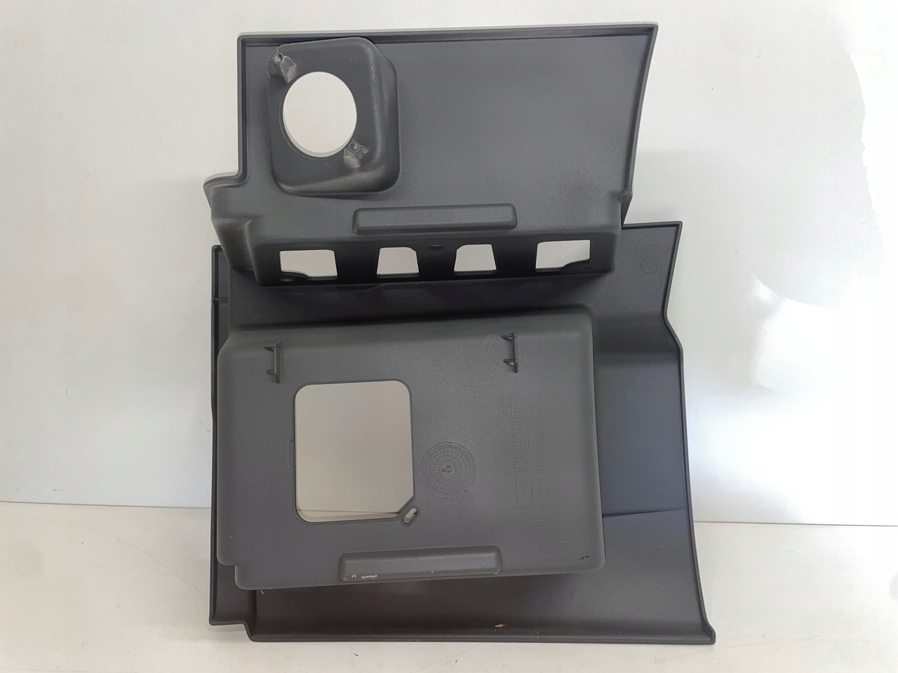 STOPNICA DOLNY STOPIEŃ PRAWY MAN TGS TGXS TG-3 81615200092 - موطئ القدم - شاحنة: صورة 4 STOPNICA DOLNY STOPIEŃ PRAWY MAN TGS TGXS TG-3 81615200092 - موطئ القدم - شاحنة: صورة 4