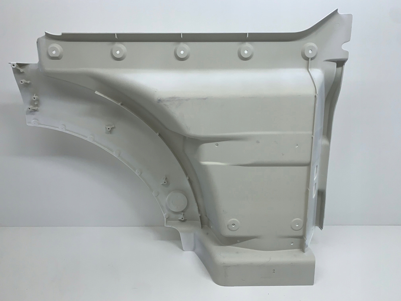 STOPNICA STOPIEŃ MAN TGX EURO 6 RAL 9010 NR 1810 - باب و قطع الغيار - شاحنة: صورة 2 STOPNICA STOPIEŃ MAN TGX EURO 6 RAL 9010 NR 1810 - باب و قطع الغيار - شاحنة: صورة 2