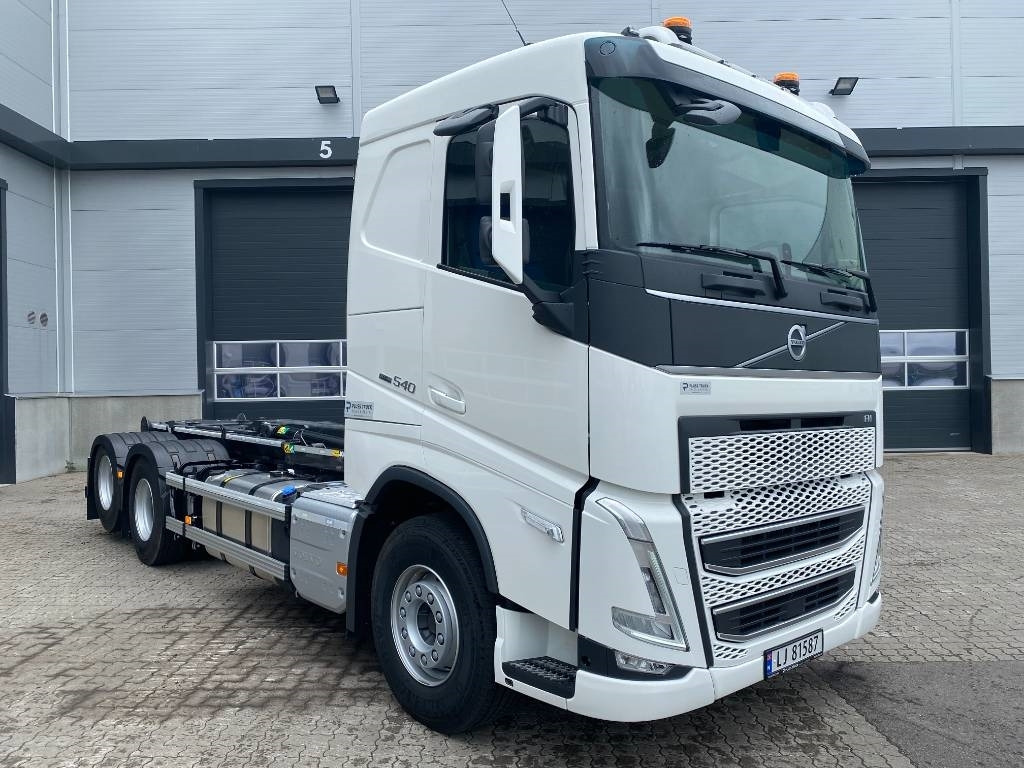 Volvo FH540 6x2 - Krokbil leier du hos oss!!  - شاحنة برافعة خطافية: صورة 2 Volvo FH540 6x2 - Krokbil leier du hos oss!!  - شاحنة برافعة خطافية: صورة 2