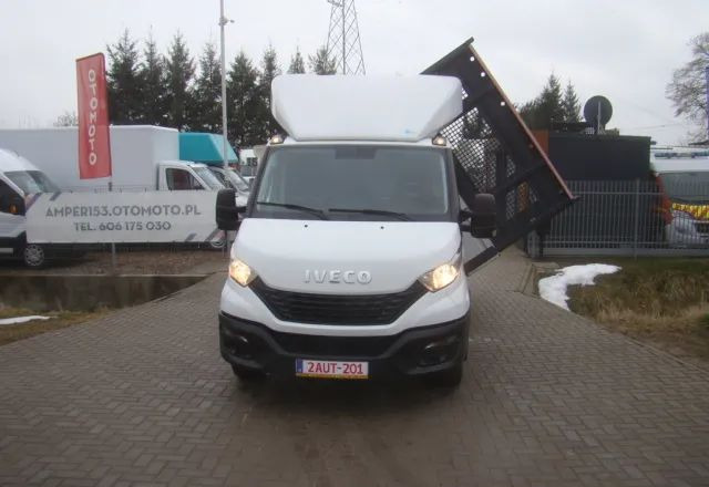 Iveco DAILY 35 C 15 3.5T 4.60M 3.5T NA HAKU CLIMATRONIC - قلاب صغير: صورة 2 Iveco DAILY 35 C 15 3.5T 4.60M 3.5T NA HAKU CLIMATRONIC - قلاب صغير: صورة 2