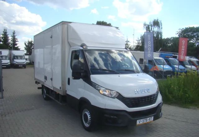 Iveco DAILY 35 S 16 3.0TDI WINDA 3.5T 4.20M - شاحنة بصندوق مغلق: صورة 4 Iveco DAILY 35 S 16 3.0TDI WINDA 3.5T 4.20M - شاحنة بصندوق مغلق: صورة 4