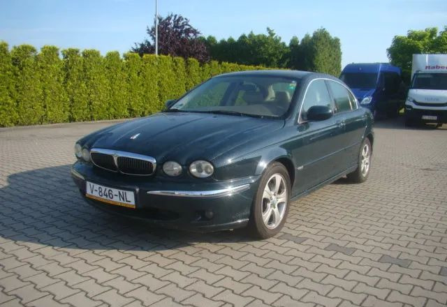 Jaguar X-Type - سيدان: صورة 2 Jaguar X-Type - سيدان: صورة 2