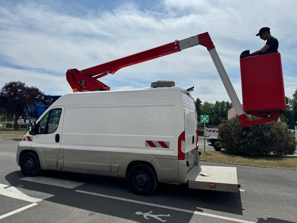 Citroën Jumper - منصة جومحمولةية, شاحنة توصيل مغلقة: صورة 3 Citroën Jumper - منصة جومحمولةية, شاحنة توصيل مغلقة: صورة 3