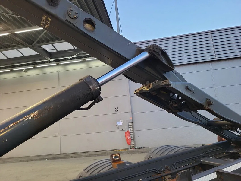 Scania G410 - شاحنة برافعة خطافية: صورة 4 Scania G410 - شاحنة برافعة خطافية: صورة 4