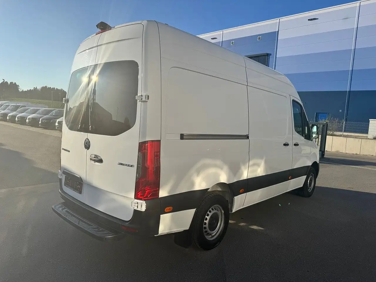 Mercedes-Benz Sprinter 316 CDI Lang Hoch Klima LED MBUX - فان: صورة 4 Mercedes-Benz Sprinter 316 CDI Lang Hoch Klima LED MBUX - فان: صورة 4