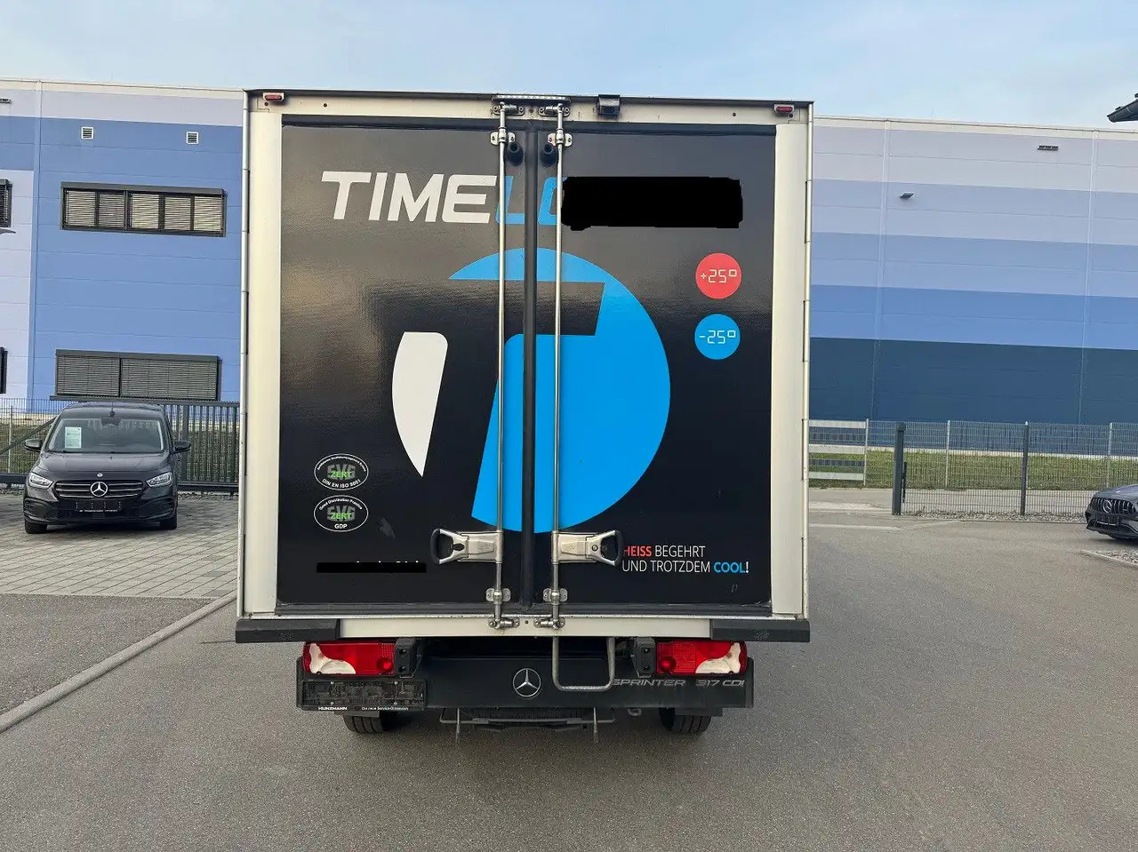 Mercedes-Benz Sprinter 317 CDI Lang Tiefkühlkoffer Carrier - شاحنة توصيل مبردة: صورة 4 Mercedes-Benz Sprinter 317 CDI Lang Tiefkühlkoffer Carrier - شاحنة توصيل مبردة: صورة 4