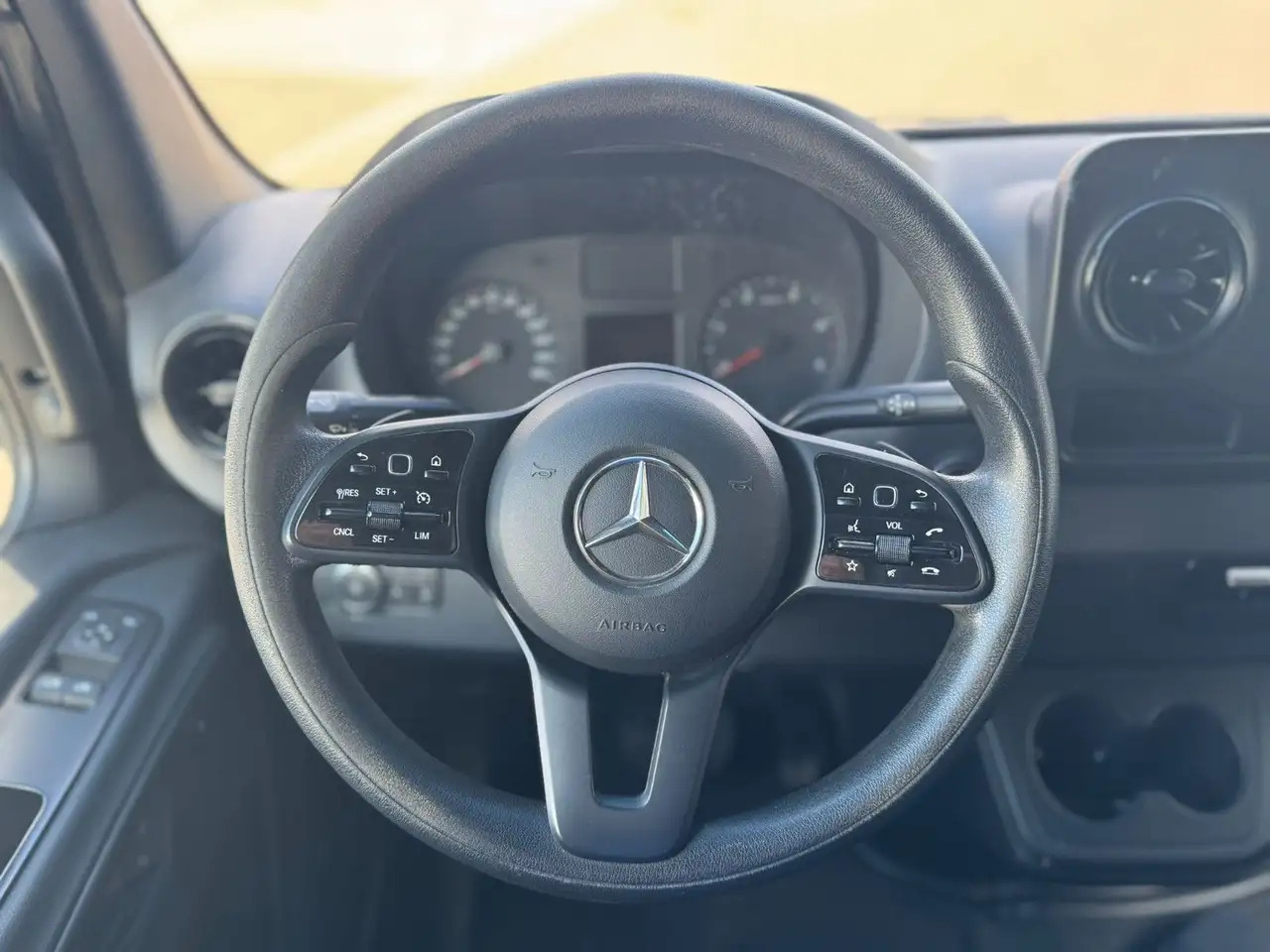 Mercedes-Benz Sprinter 317 CDI Maxi Lang Mixto AHK 3,5t MBUX - فان, الشاحنات الصغيرة كابينة مزدوجة: صورة 5 Mercedes-Benz Sprinter 317 CDI Maxi Lang Mixto AHK 3,5t MBUX - فان, الشاحنات الصغيرة كابينة مزدوجة: صورة 5