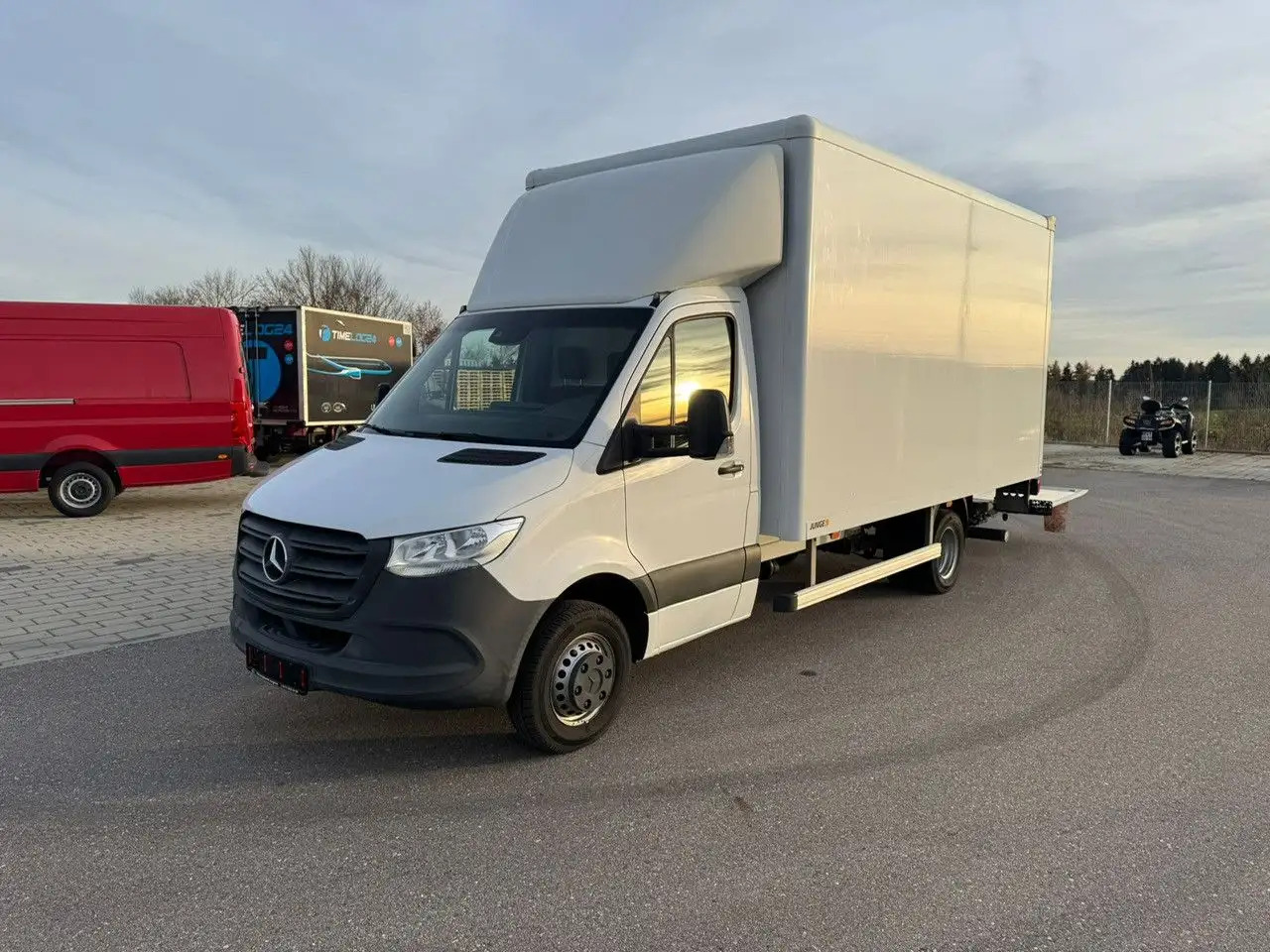 Mercedes-Benz Sprinter 516 CDI Maxi Koffer LBW AHK Klima - شاحنة بصندوق مغلق: صورة 1 Mercedes-Benz Sprinter 516 CDI Maxi Koffer LBW AHK Klima - شاحنة بصندوق مغلق: صورة 1