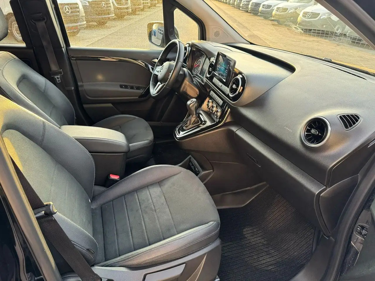 Mercedes-Benz T-Class T -Klasse 160 d standard - سيارة: صورة 2 Mercedes-Benz T-Class T -Klasse 160 d standard - سيارة: صورة 2