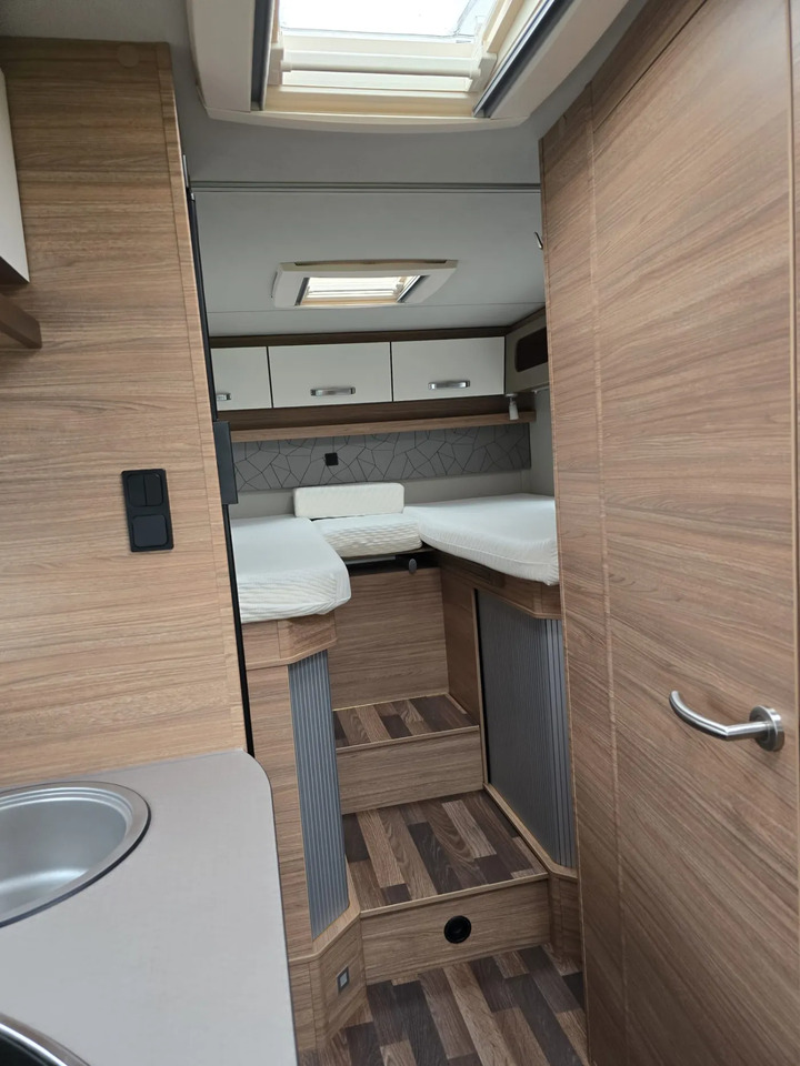 تأجير  Weinsberg CaraCompact 640 MEG EDITION [PEPPER] Hot Pepper-Paket Weinsberg CaraCompact 640 MEG EDITION [PEPPER] Hot Pepper-Paket: صورة 6