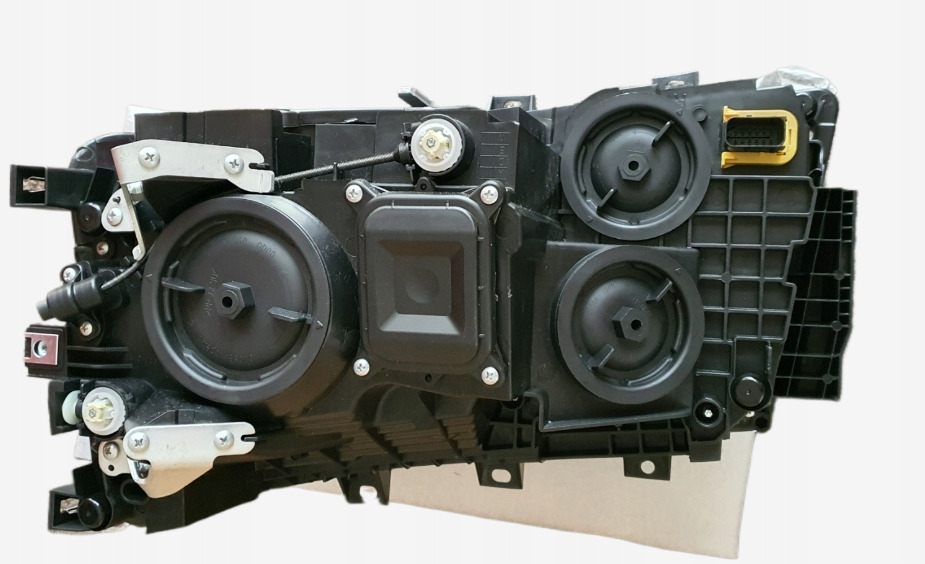 NOWY REFLEKTOR PRAWY SCANIA L,P,G,R,S - المصابيح الأمامية - شاحنة: صورة 3 NOWY REFLEKTOR PRAWY SCANIA L,P,G,R,S - المصابيح الأمامية - شاحنة: صورة 3