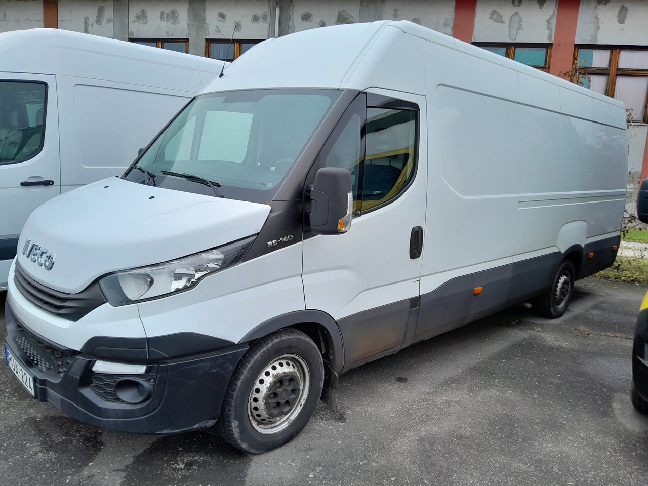 IVECO Daily 35S14 - شاحنة بصندوق مغلق: صورة 2 IVECO Daily 35S14 - شاحنة بصندوق مغلق: صورة 2