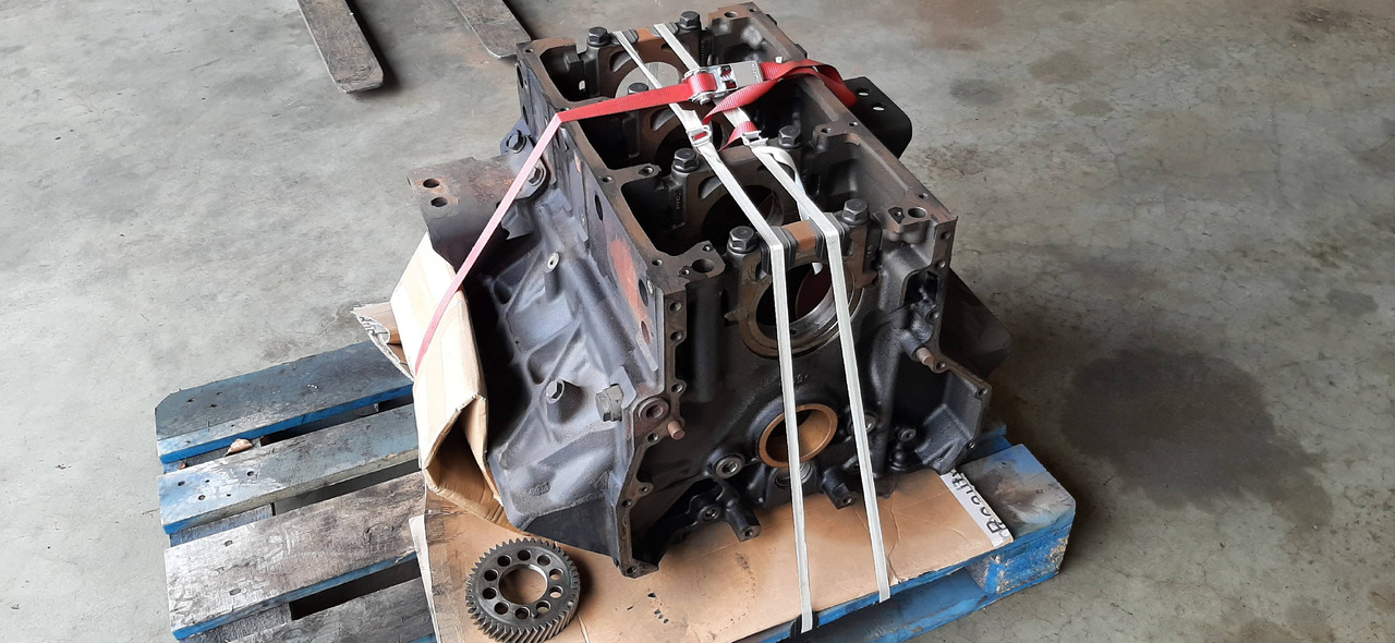 Gebrauchter Motorblock MB Actros 1844, Euro 5, Typ : OM 501 LA, Artikel - Nr. : A 541 010 21 05 - مجموعة الأسطوانة - شاحنة: صورة 5 Gebrauchter Motorblock MB Actros 1844, Euro 5, Typ : OM 501 LA, Artikel - Nr. : A 541 010 21 05 - مجموعة الأسطوانة - شاحنة: صورة 5