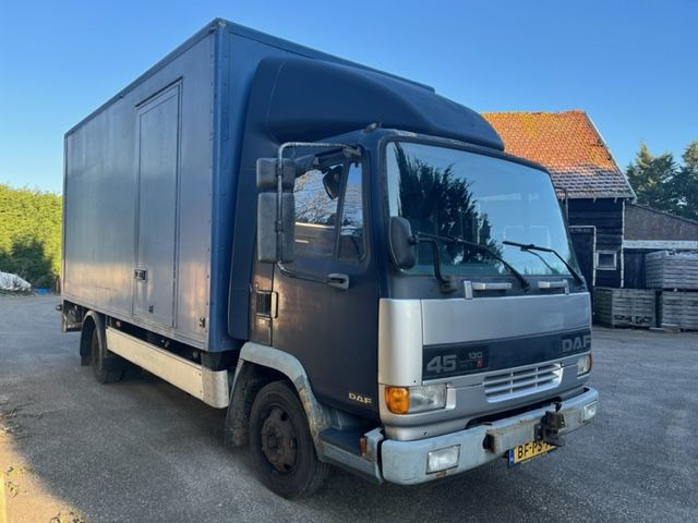 DAF DAF45 130 - شاحنة صندوقية: صورة 3 DAF DAF45 130 - شاحنة صندوقية: صورة 3