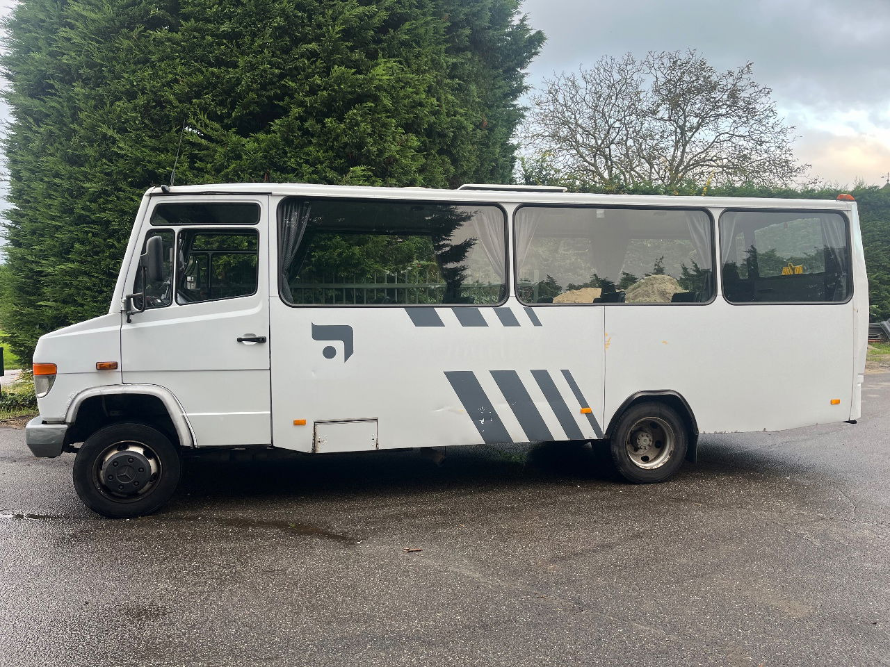 Mercedes-Benz Vario 815 - حافلة الضواحي: صورة 2 Mercedes-Benz Vario 815 - حافلة الضواحي: صورة 2