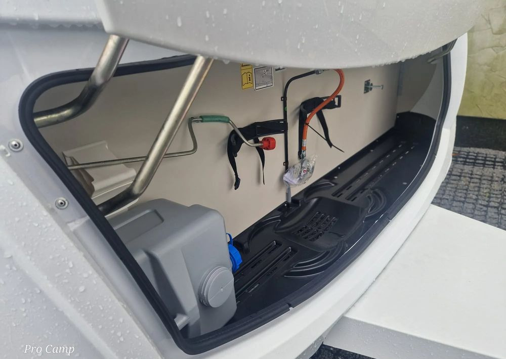 KNAUS SUDWIND 750 UFK SCANDINAVIAN SELECTION - كرفان سحب: صورة 4 KNAUS SUDWIND 750 UFK SCANDINAVIAN SELECTION - كرفان سحب: صورة 4