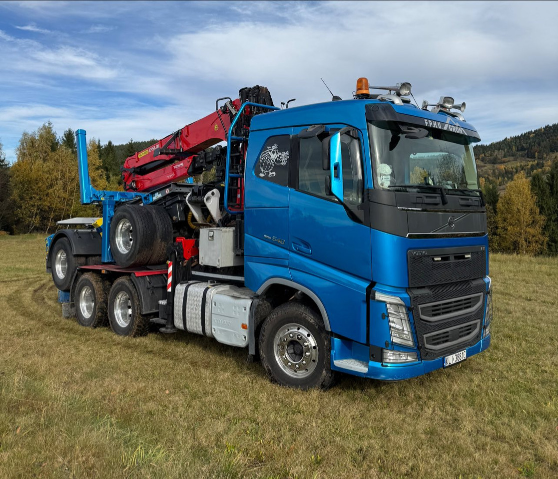 VOLVO FH540 - شاحنة قطع الأشجار, شاحنة كرين: صورة 1 VOLVO FH540 - شاحنة قطع الأشجار, شاحنة كرين: صورة 1