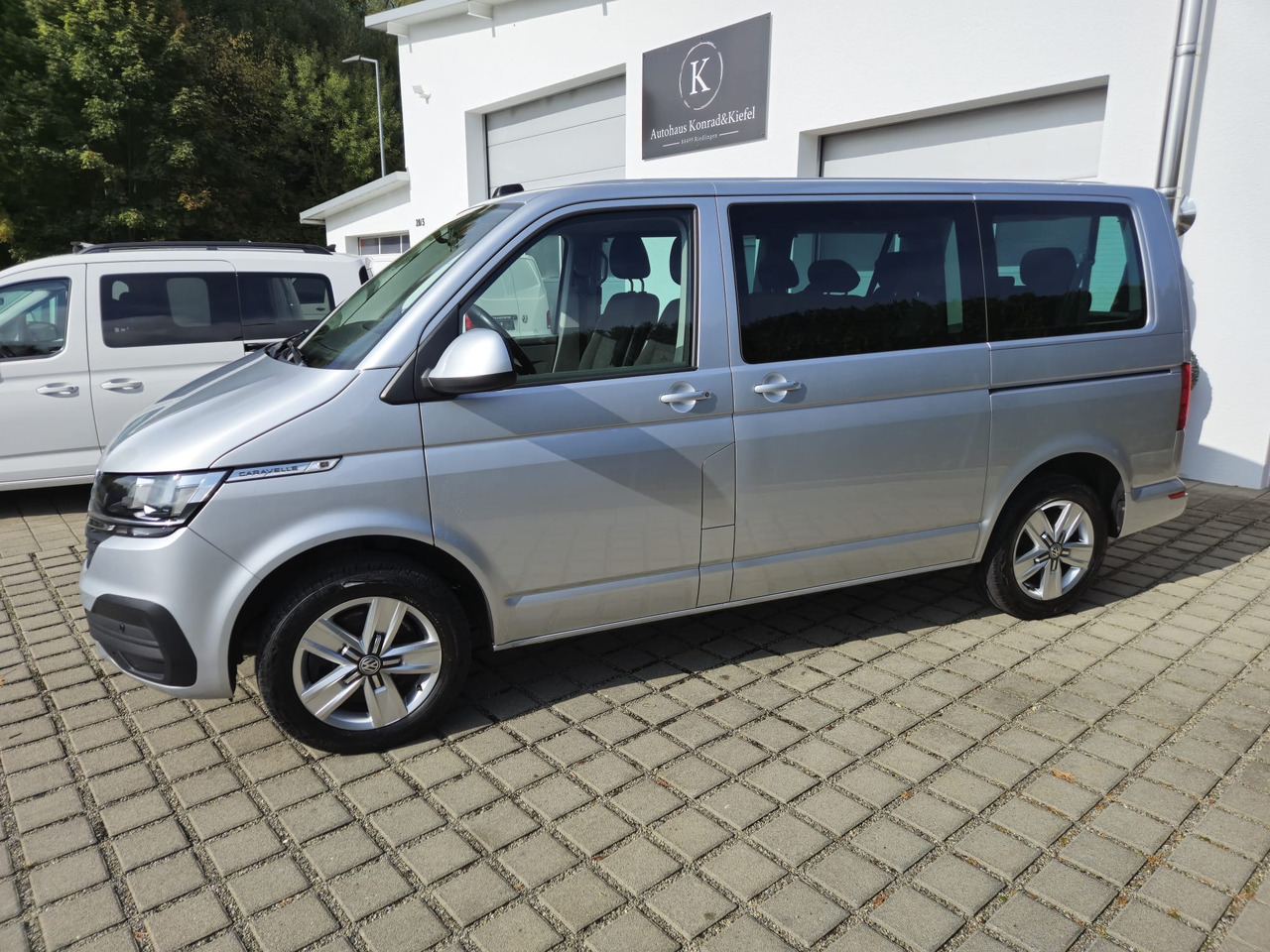 VOLKSWAGEN T6.1 Caravelle 4Motion/Automatik/Kamera/App-Con. - ميكروباص: صورة 3 VOLKSWAGEN T6.1 Caravelle 4Motion/Automatik/Kamera/App-Con. - ميكروباص: صورة 3