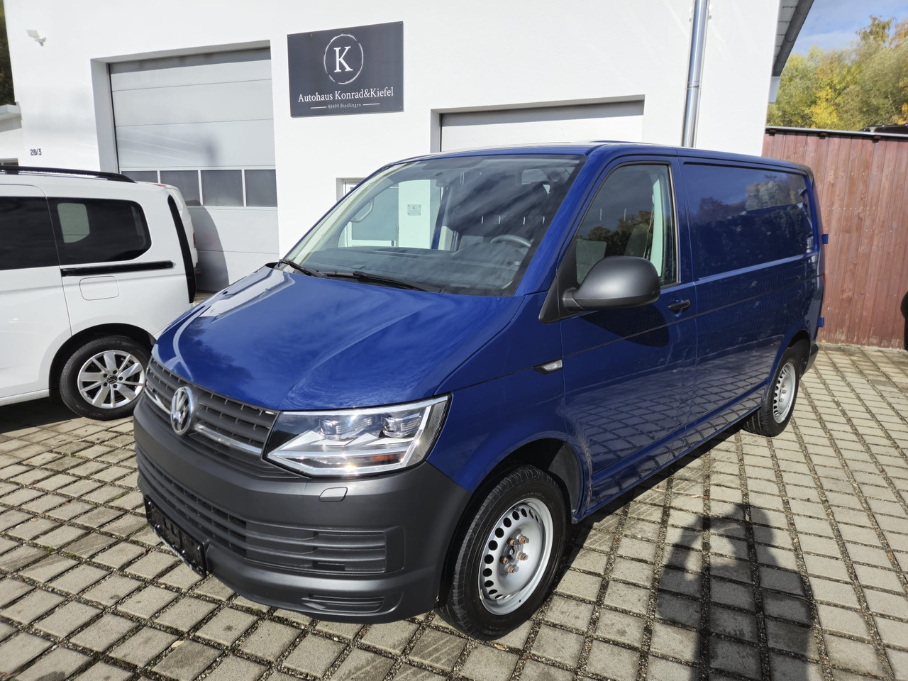VOLKSWAGEN T6 Transporter Kasten-Kombi 4Motion/Navi/LED - فان: صورة 1 VOLKSWAGEN T6 Transporter Kasten-Kombi 4Motion/Navi/LED - فان: صورة 1