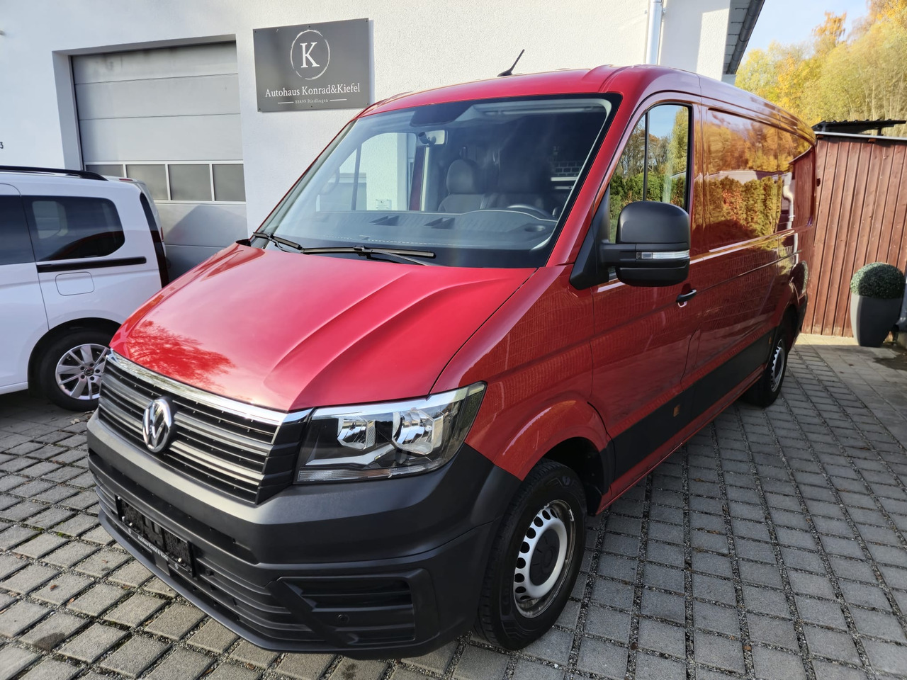 Volkswagen Crafter Kasten 35 FWD mittellang/Kamera/Navi/App - فان: صورة 1 Volkswagen Crafter Kasten 35 FWD mittellang/Kamera/Navi/App - فان: صورة 1