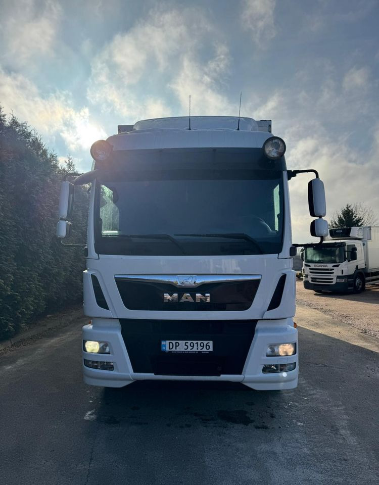 MAN MAN TGM 18.290/ IZOTERMA / OTWIERANY BOK/ /WINDA / 19 EUROPALET/ NISKI PRZEBIEG /SYPIALKA /ACC/EURO6 - شاحنة ذات مبرد: صورة 3 MAN MAN TGM 18.290/ IZOTERMA / OTWIERANY BOK/ /WINDA / 19 EUROPALET/ NISKI PRZEBIEG /SYPIALKA /ACC/EURO6 - شاحنة ذات مبرد: صورة 3