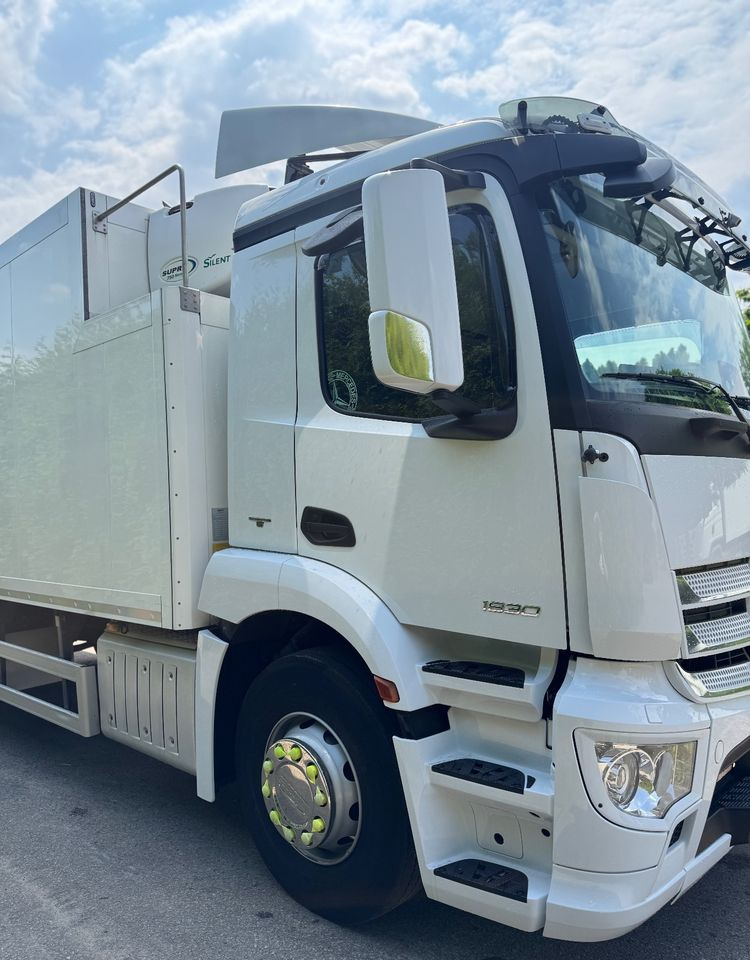 Mercedes-Benz ANTOS /1830/E 6/Chłodnia +Winda /18 Palet / Niski Przebieg122 Tys Km! - شاحنة ذات مبرد: صورة 5 Mercedes-Benz ANTOS /1830/E 6/Chłodnia +Winda /18 Palet / Niski Przebieg122 Tys Km! - شاحنة ذات مبرد: صورة 5