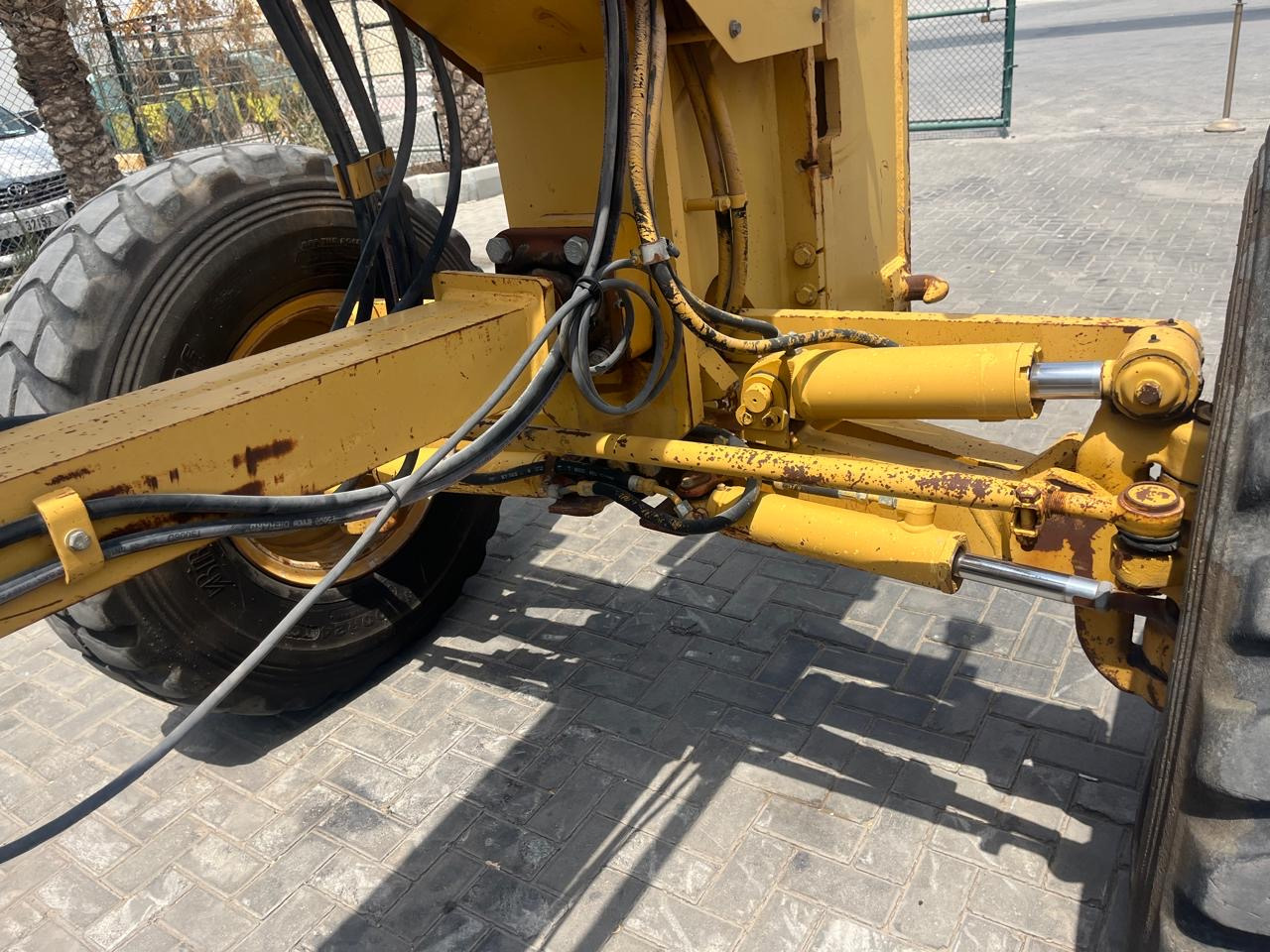 ماكينة تسوية CATERPILLAR 140H: صورة 38