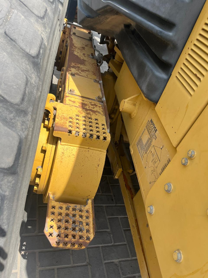 ماكينة تسوية CATERPILLAR 140H: صورة 11