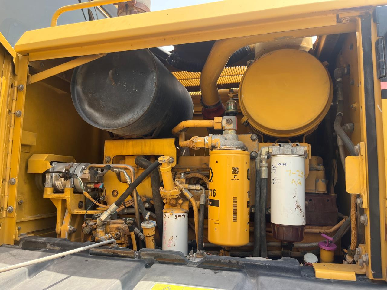 ماكينة تسوية CATERPILLAR 140H: صورة 12