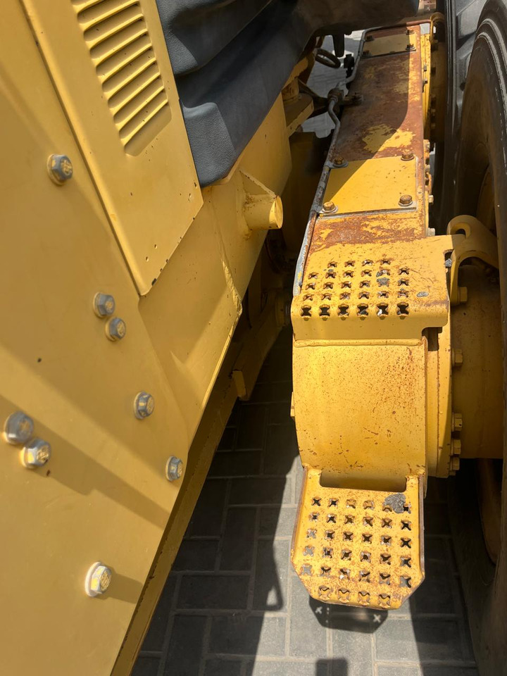 ماكينة تسوية CATERPILLAR 140H: صورة 7