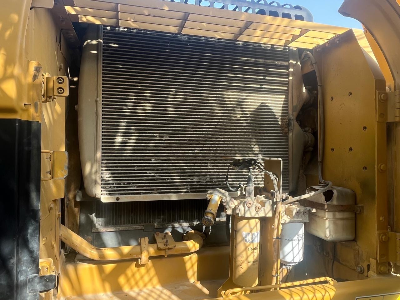 CATERPILLAR 325DL - حفار زاحف: صورة 5 CATERPILLAR 325DL - حفار زاحف: صورة 5