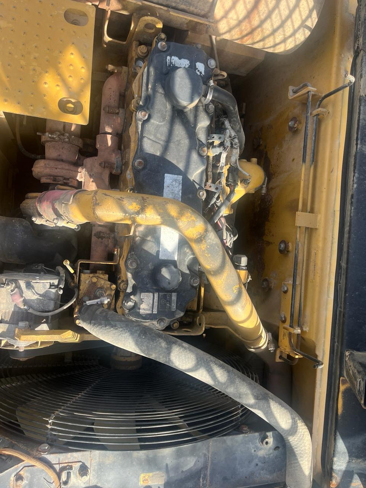 CATERPILLAR 325DL - حفار زاحف: صورة 3 CATERPILLAR 325DL - حفار زاحف: صورة 3