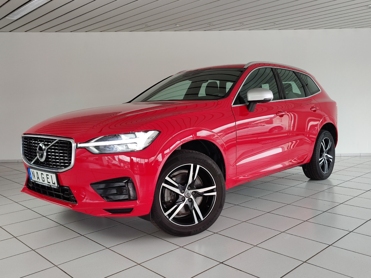 Volvo XC60 R Design AWD 228kW 360°Kam Pano Head-Up CD Apple - سيارة دفع رباعي: صورة 1 Volvo XC60 R Design AWD 228kW 360°Kam Pano Head-Up CD Apple - سيارة دفع رباعي: صورة 1