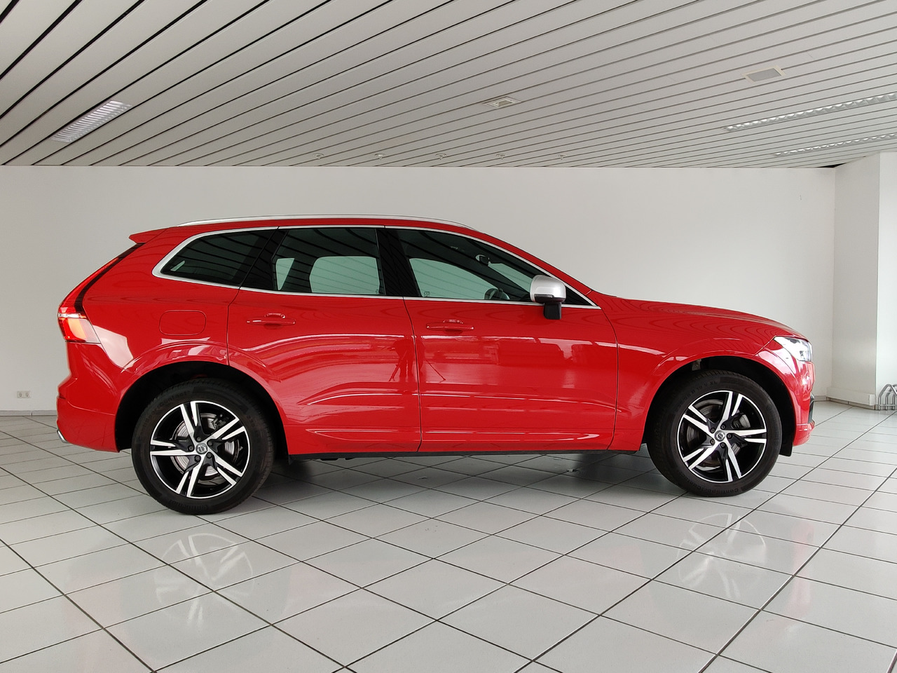 Volvo XC60 R Design AWD 228kW 360°Kam Pano Head-Up CD Apple - سيارة دفع رباعي: صورة 5 Volvo XC60 R Design AWD 228kW 360°Kam Pano Head-Up CD Apple - سيارة دفع رباعي: صورة 5