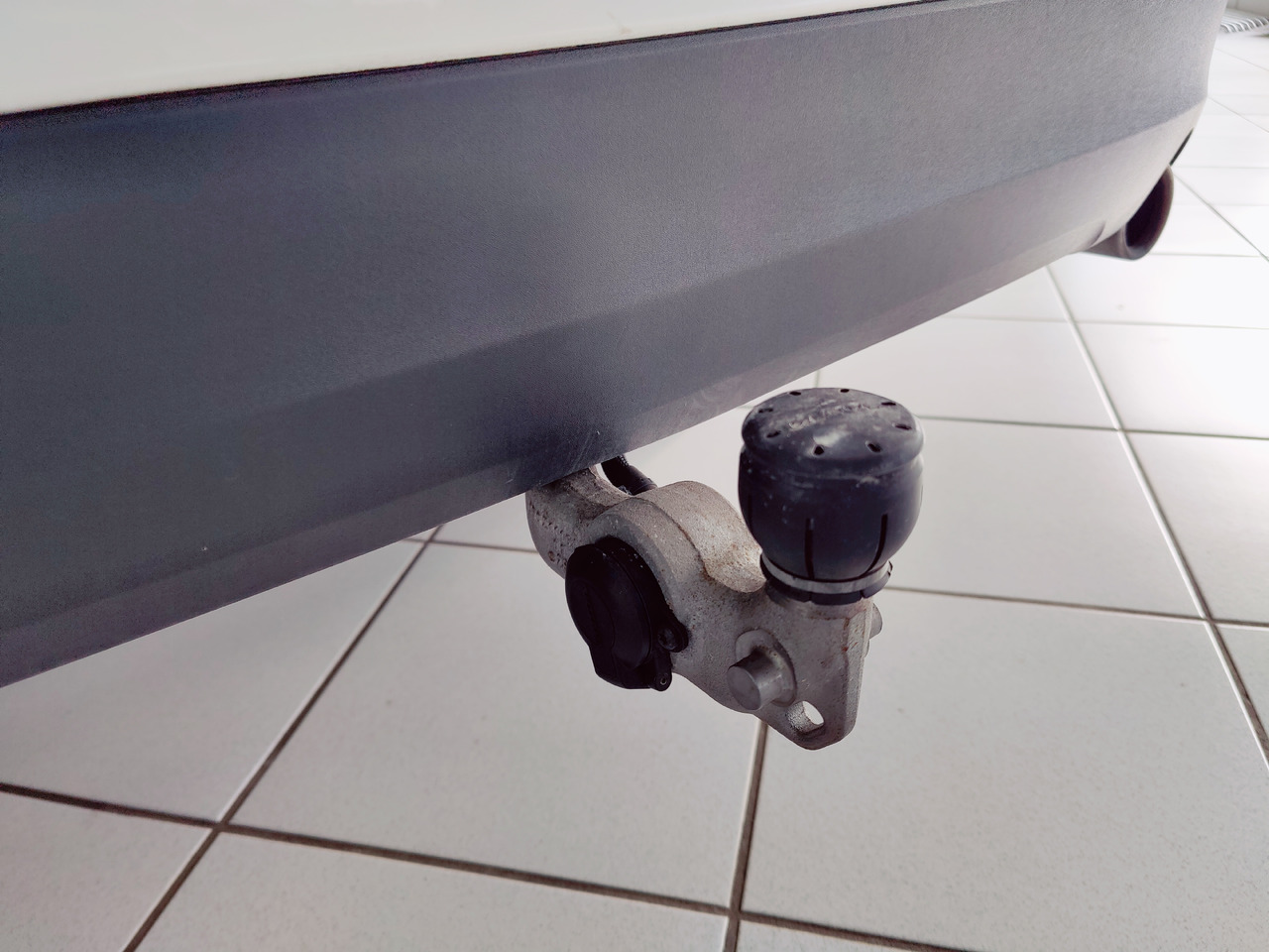 سيارة دفع رباعي Volvo XC60 t8 twin engine Momentum Plug-In Hybrid AWD AHK Leder Navi: صورة 17