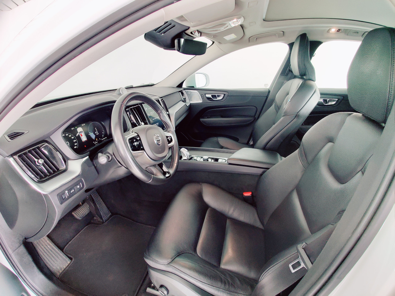 سيارة دفع رباعي Volvo XC60 t8 twin engine Momentum Plug-In Hybrid AWD AHK Leder Navi: صورة 10