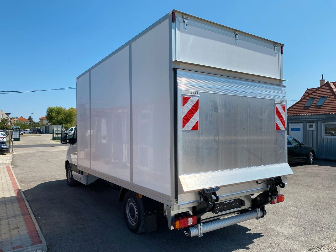 Mercedes-Benz Sprinter 317 Koffer+LBW - شاحنة بصندوق مغلق: صورة 4 Mercedes-Benz Sprinter 317 Koffer+LBW - شاحنة بصندوق مغلق: صورة 4
