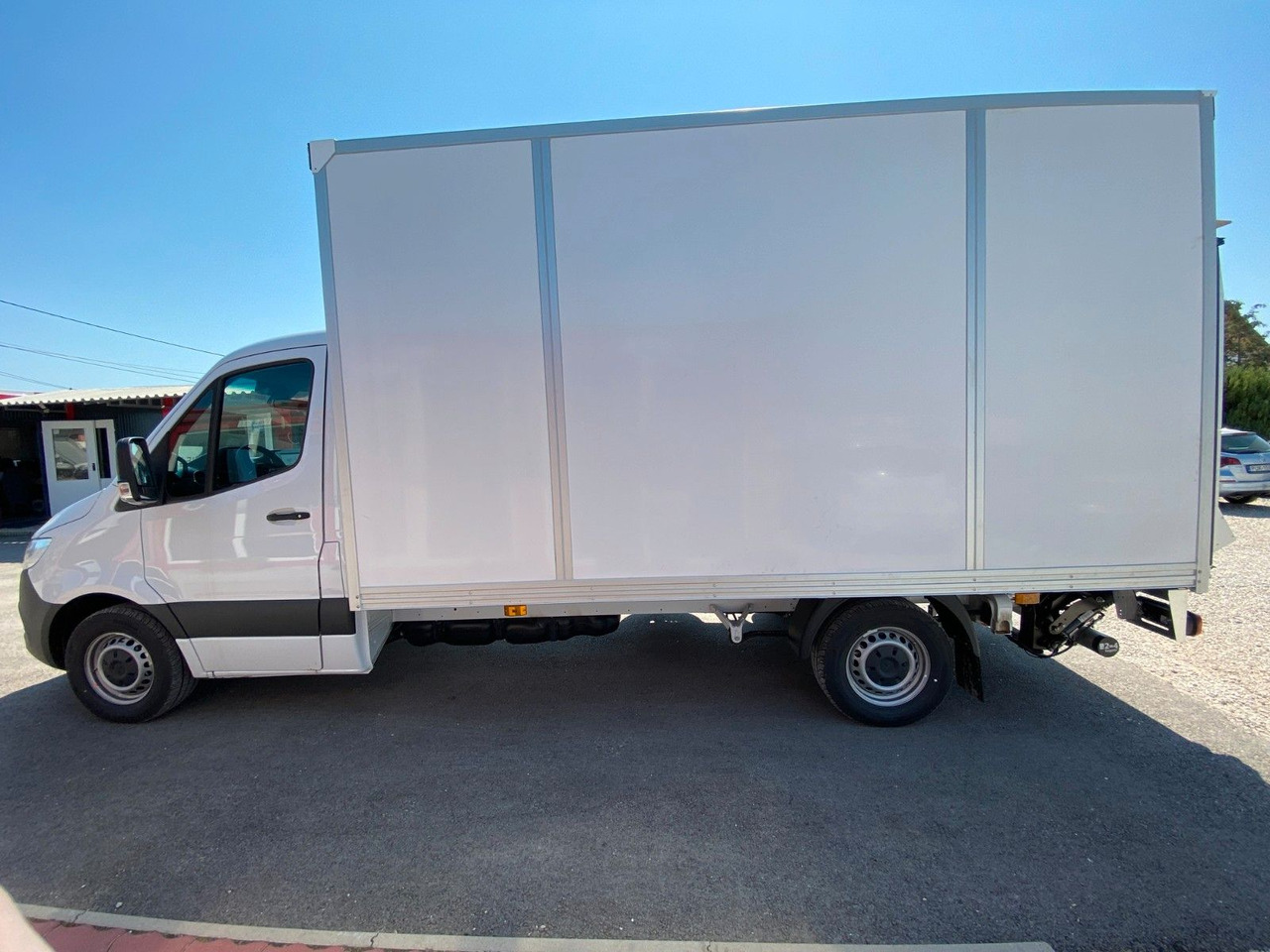 Mercedes-Benz Sprinter 317 Koffer+LBW - شاحنة بصندوق مغلق: صورة 3 Mercedes-Benz Sprinter 317 Koffer+LBW - شاحنة بصندوق مغلق: صورة 3