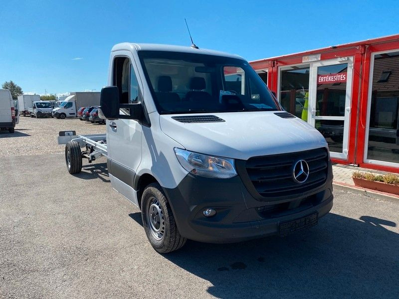 Mercedes-Benz Sprinter 319 Pritsche+Plane 3,5T Anhängelast - شاحنة مغلقة بستائر جانبية: صورة 3 Mercedes-Benz Sprinter 319 Pritsche+Plane 3,5T Anhängelast - شاحنة مغلقة بستائر جانبية: صورة 3
