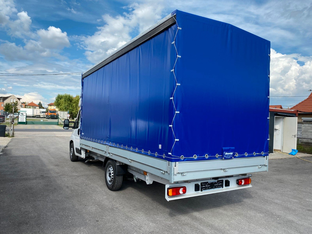 Peugeot BOXER CHC L4 HEAVY PRITSCHE+PLANE+SCHLAFKABINE - شاحنة مغلقة بستائر جانبية: صورة 4 Peugeot BOXER CHC L4 HEAVY PRITSCHE+PLANE+SCHLAFKABINE - شاحنة مغلقة بستائر جانبية: صورة 4