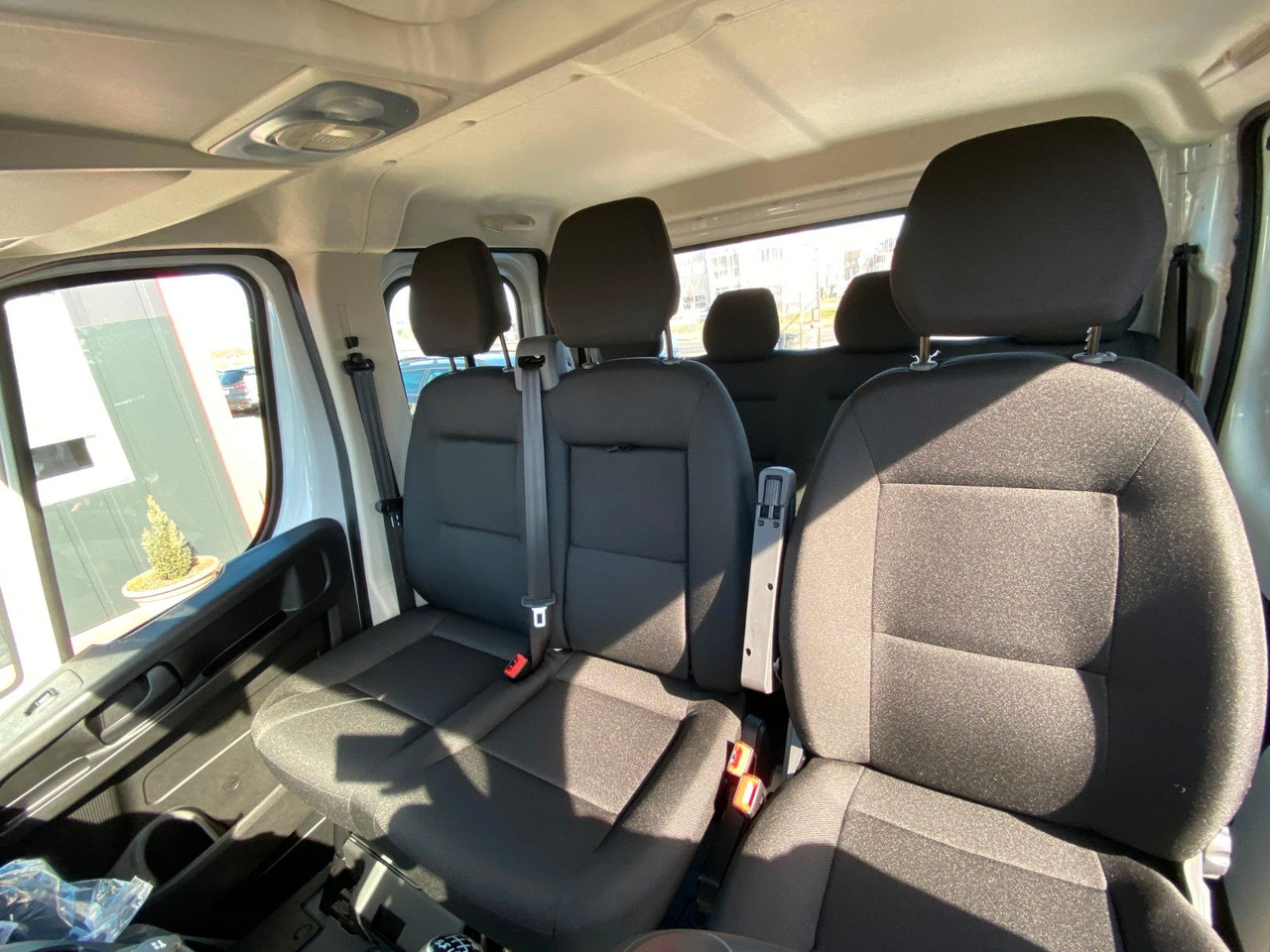 Peugeot BOXER CHDC L4 HEAVY PRITSCHE - شاحنة توصيل مفتوحة, الشاحنات الصغيرة كابينة مزدوجة: صورة 4 Peugeot BOXER CHDC L4 HEAVY PRITSCHE - شاحنة توصيل مفتوحة, الشاحنات الصغيرة كابينة مزدوجة: صورة 4