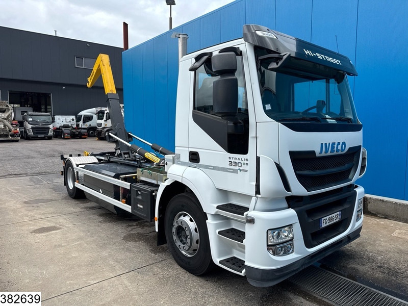 Iveco Stralis 330 CNG Unused, EURO 6, Retarder, Palfinger - شاحنة برافعة خطافية: صورة 3 Iveco Stralis 330 CNG Unused, EURO 6, Retarder, Palfinger - شاحنة برافعة خطافية: صورة 3
