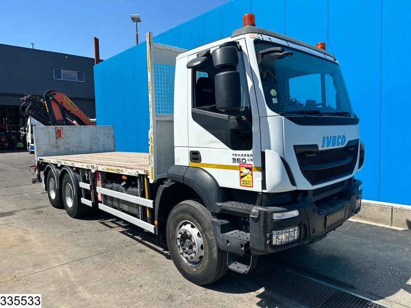Iveco Trakker 360 6X4, EURO 6, Palfinger, Remote - شاحنات مسطحة, شاحنة كرين: صورة 2 Iveco Trakker 360 6X4, EURO 6, Palfinger, Remote - شاحنات مسطحة, شاحنة كرين: صورة 2