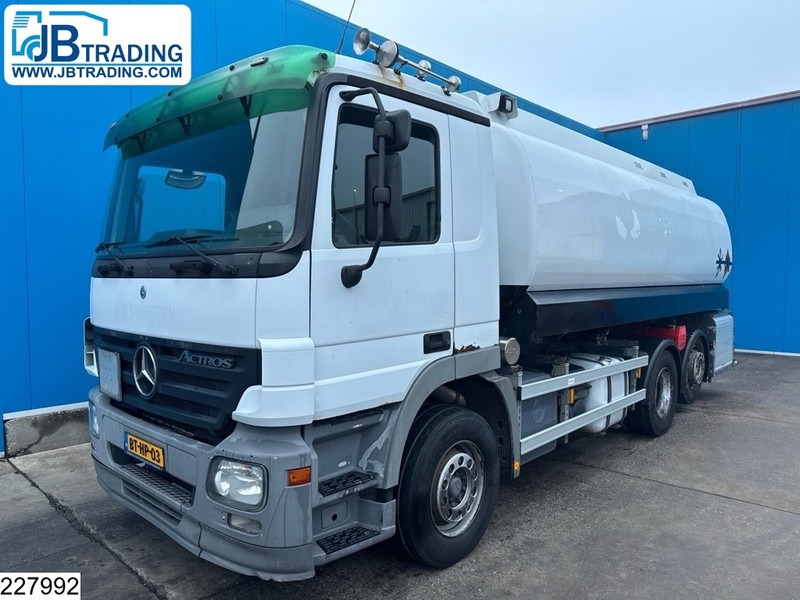 Mercedes-Benz Actros 2532 6x2, EURO 5, 23600 Liter, 5 Comp, LAG - شاحنة صهريج: صورة 1 Mercedes-Benz Actros 2532 6x2, EURO 5, 23600 Liter, 5 Comp, LAG - شاحنة صهريج: صورة 1
