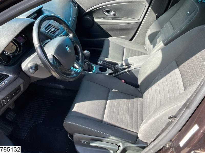 Renault ? Megane 1.5 Price includes VAT - سيارة: صورة 3 Renault ? Megane 1.5 Price includes VAT - سيارة: صورة 3