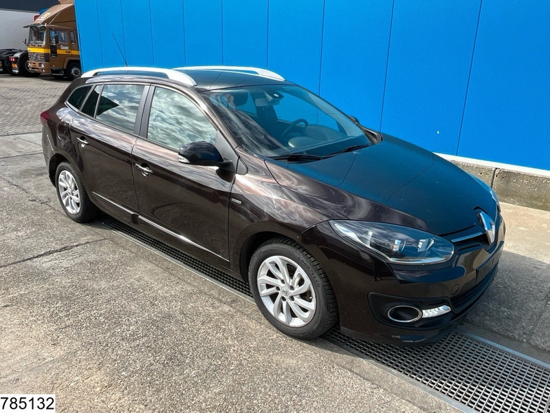 Renault ? Megane 1.5 Price includes VAT - سيارة: صورة 4 Renault ? Megane 1.5 Price includes VAT - سيارة: صورة 4