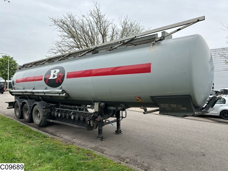 Trailor Fuel 39915 Liter, 9 Compartments - نصف مقطورة صهريج: صورة 5 Trailor Fuel 39915 Liter, 9 Compartments - نصف مقطورة صهريج: صورة 5