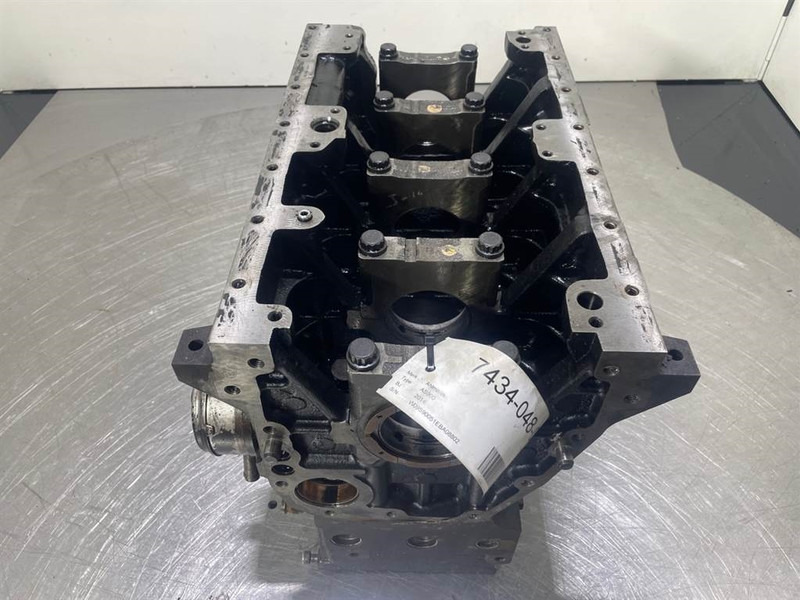 Ahlmann AS900-Cummins B3.3T-4989845-Crankcase/Unterblock - محرك - آلات الإنشاء: صورة 3 Ahlmann AS900-Cummins B3.3T-4989845-Crankcase/Unterblock - محرك - آلات الإنشاء: صورة 3