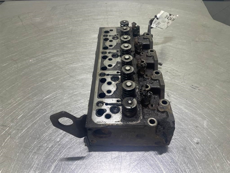 Ahlmann AS900-Cummins B3.3T-Cylinder head/Zylinderköpf - محرك - آلات الإنشاء: صورة 3 Ahlmann AS900-Cummins B3.3T-Cylinder head/Zylinderköpf - محرك - آلات الإنشاء: صورة 3