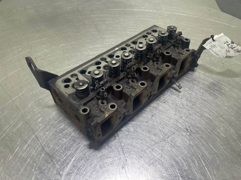 Ahlmann AS900-Cummins B3.3T-Cylinder head/Zylinderköpf - محرك - آلات الإنشاء: صورة 2 Ahlmann AS900-Cummins B3.3T-Cylinder head/Zylinderköpf - محرك - آلات الإنشاء: صورة 2
